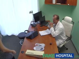 Fakehospital to ngực mật ong có một trở lại vấn đề