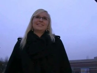 Blonde with glasses fucking outdoor in dusk