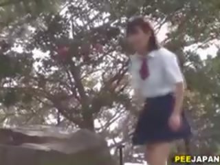 Asia schoolgirls tinklin