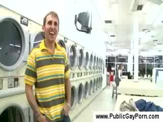 Bisiklet içinde bir sarılı laundromat