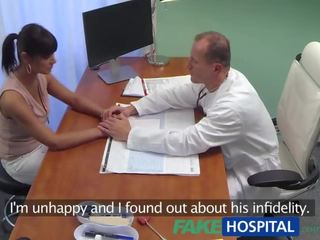 Fakehospital surgeon fode sua ex lassie